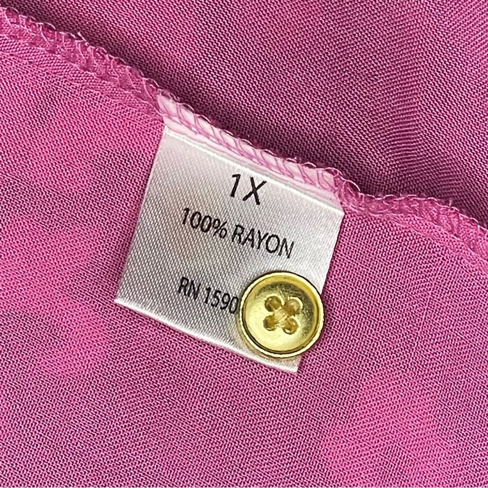 NWT Fresh Sleeveless 3-Button Top​ - Picture 6 of 7